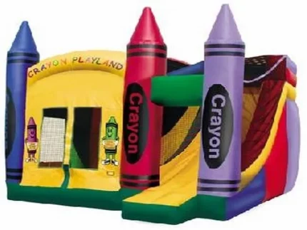 Hüpfburg Crayon Playland, buntes Design mit großen Wachsmalstift-Türmen, Rutsche und Spielbereich, ideal für Kinderpartys. Jetzt online kaufen!